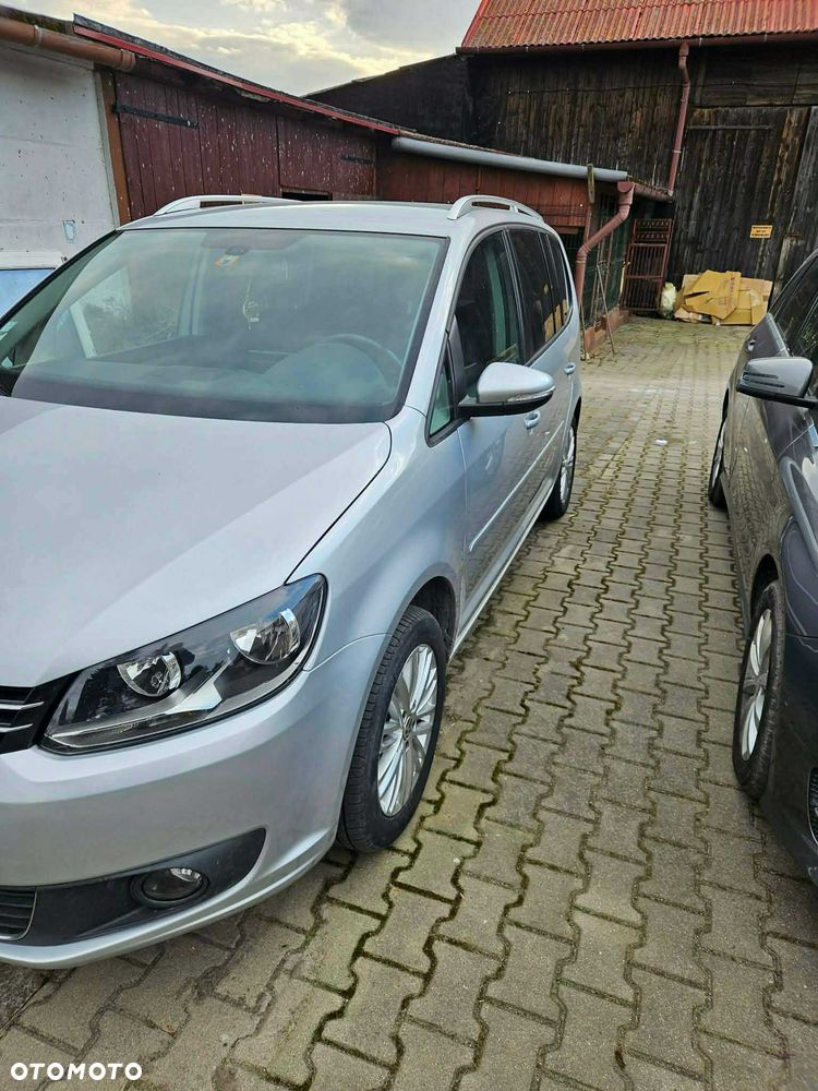 Volkswagen Touran - 1