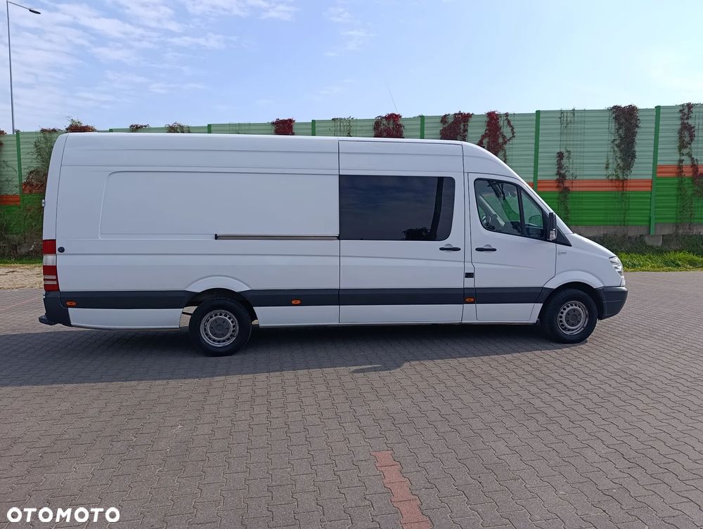 Mercedes-Benz Sprinter - 4