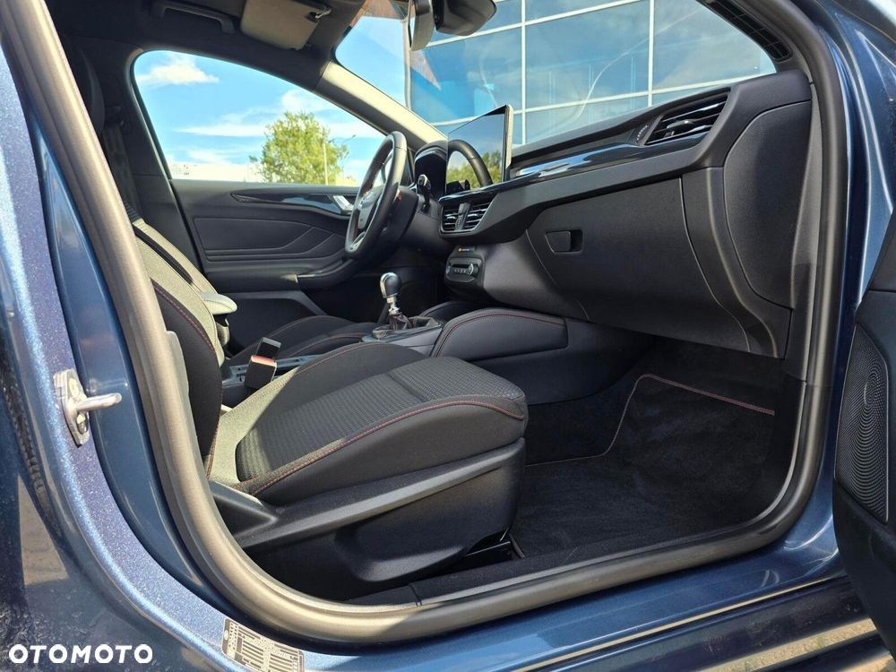 Ford Focus 1.0 EcoBoost ST-Line X - 18