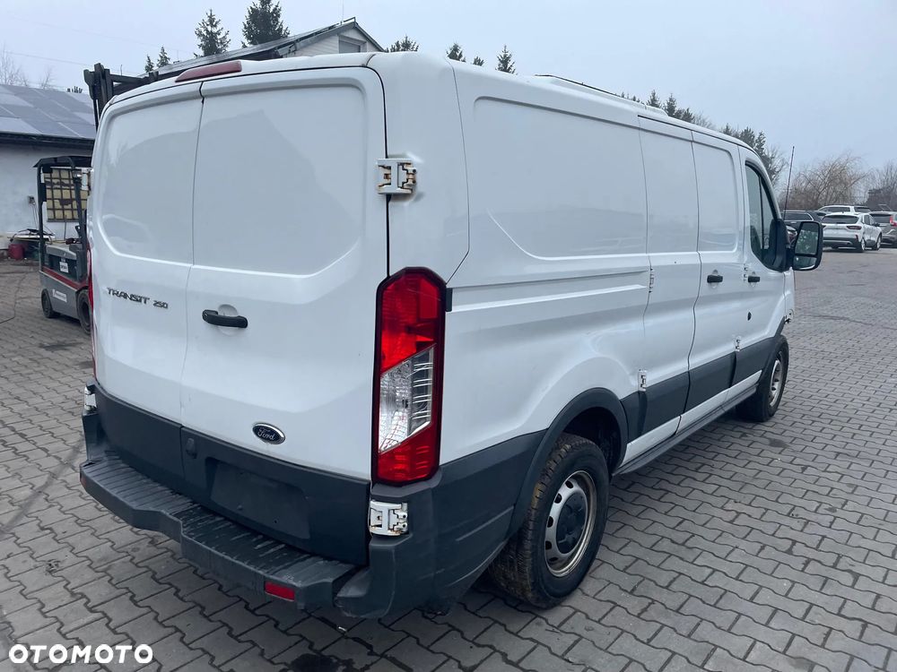 Ford Transit - 5