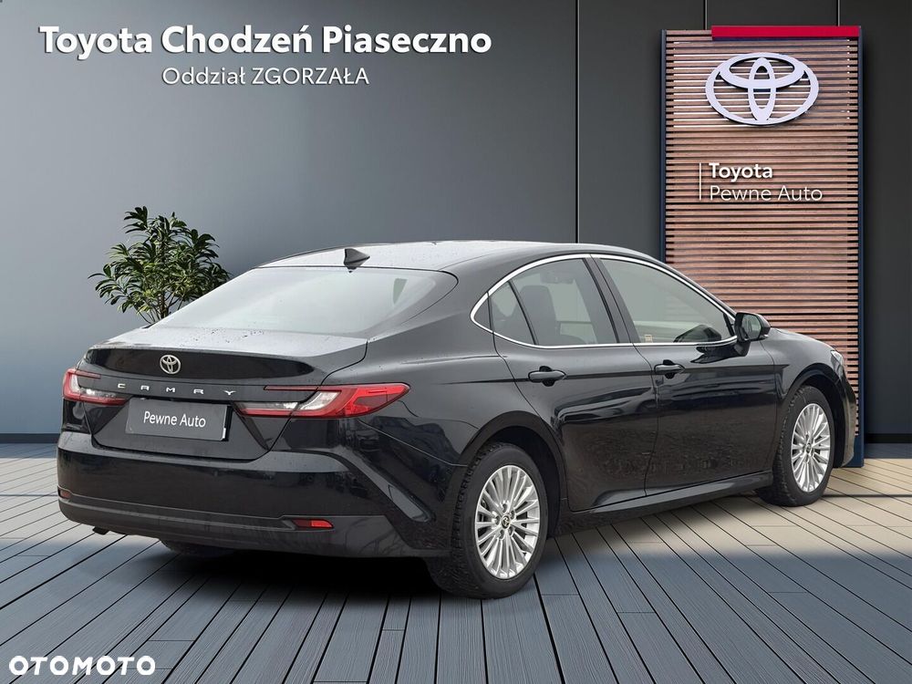 Toyota Camry 2025 photo 5