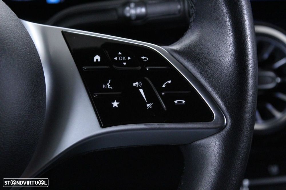 Mercedes-Benz GLA 180 d Progressive - 24