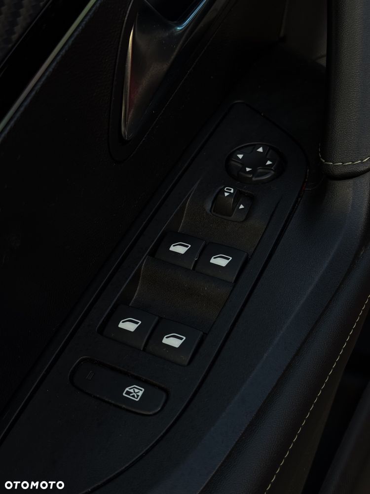 Peugeot 2008 1.2 PureTech GT Line S&S EAT8 - 16