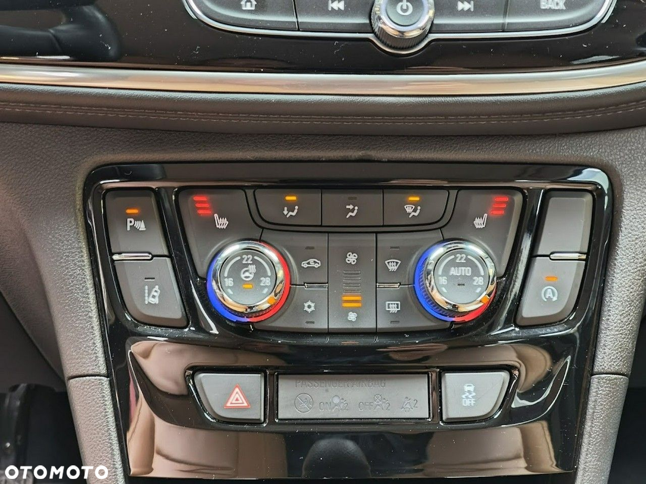 Opel Mokka X 1.4 T Ultimate S&S - 29