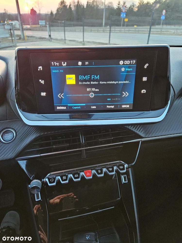 Peugeot 208 PureTech 130 EAT8 GT - 15