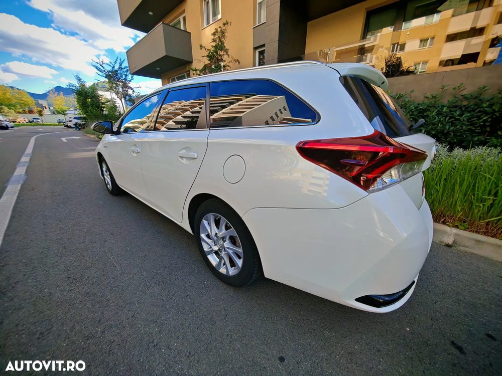 Toyota Auris - 14