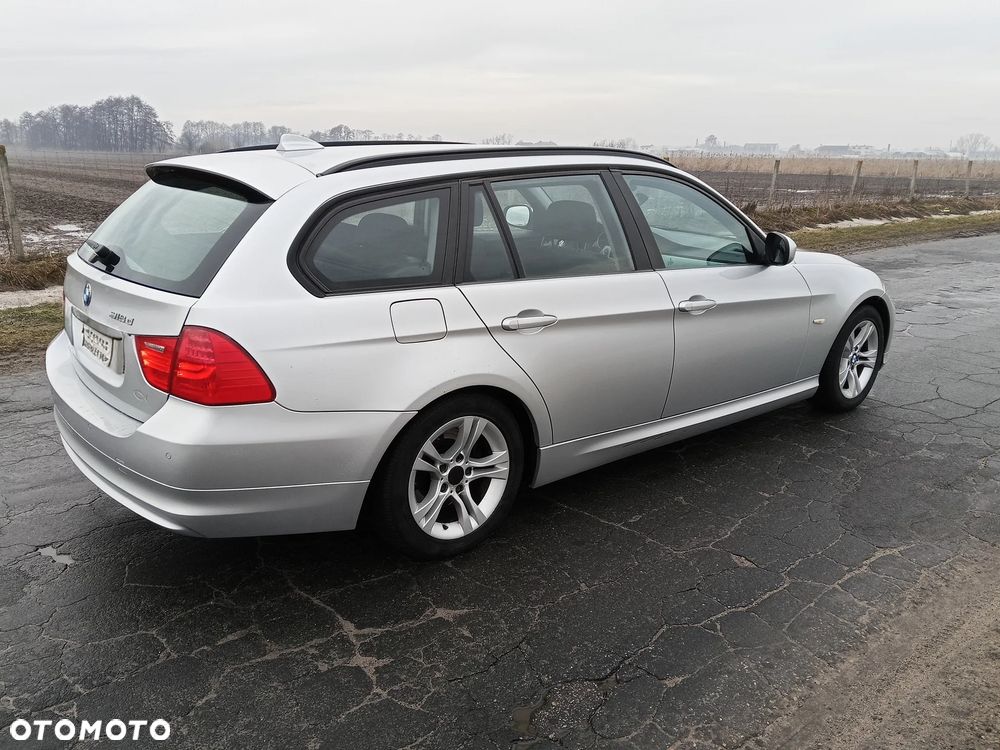 BMW Seria 3 318d - 3