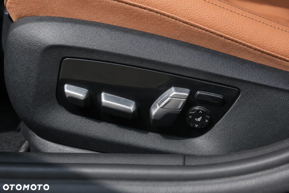 BMW Seria 5 540i xDrive Sport Line - 15