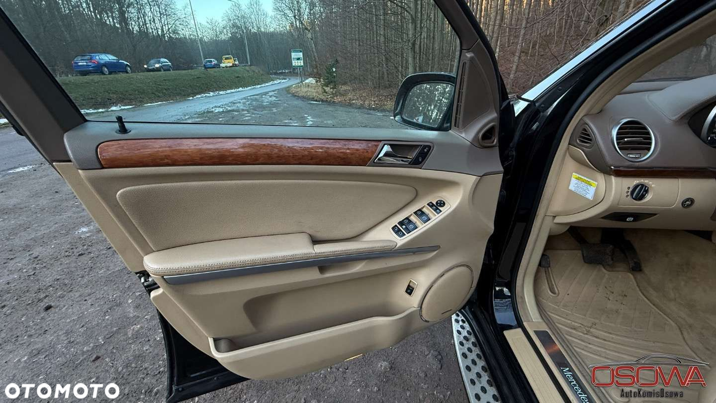 Mercedes-Benz GL 450 4Matic 7G-TRONIC Grand Edition - 24