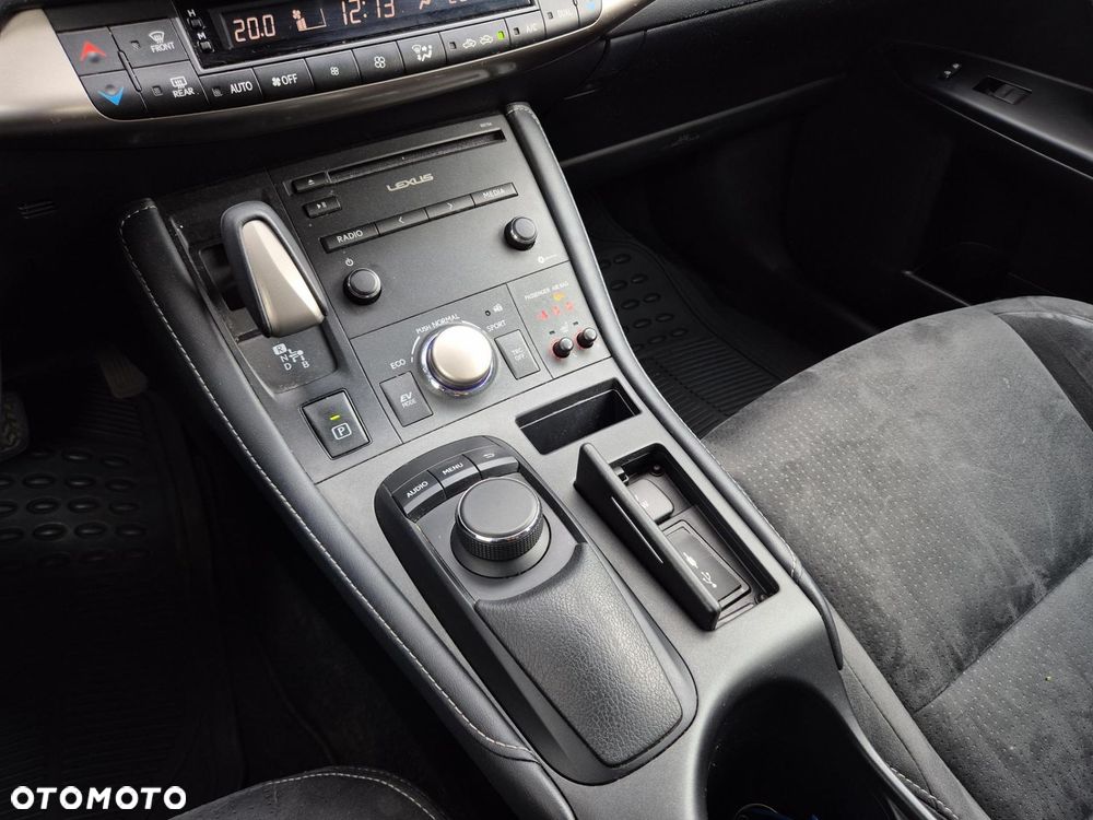 Lexus CT 200h Elegance - 16