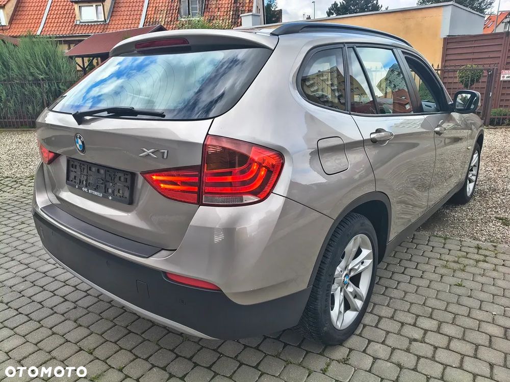 BMW X1 xDrive18d - 12