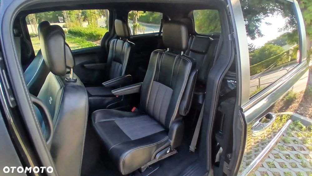 Lancia Voyager 2.8 Multijet 16v Platinum - 28