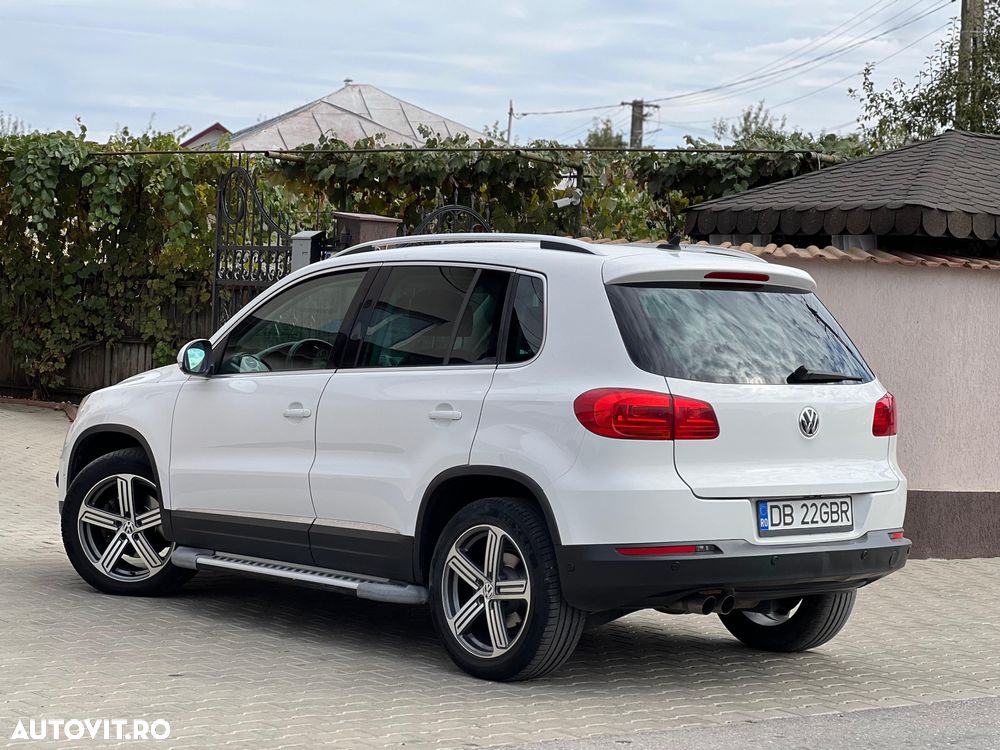 Volkswagen Tiguan 2.0 TDI 4Motion DSG Sport & Style - 5
