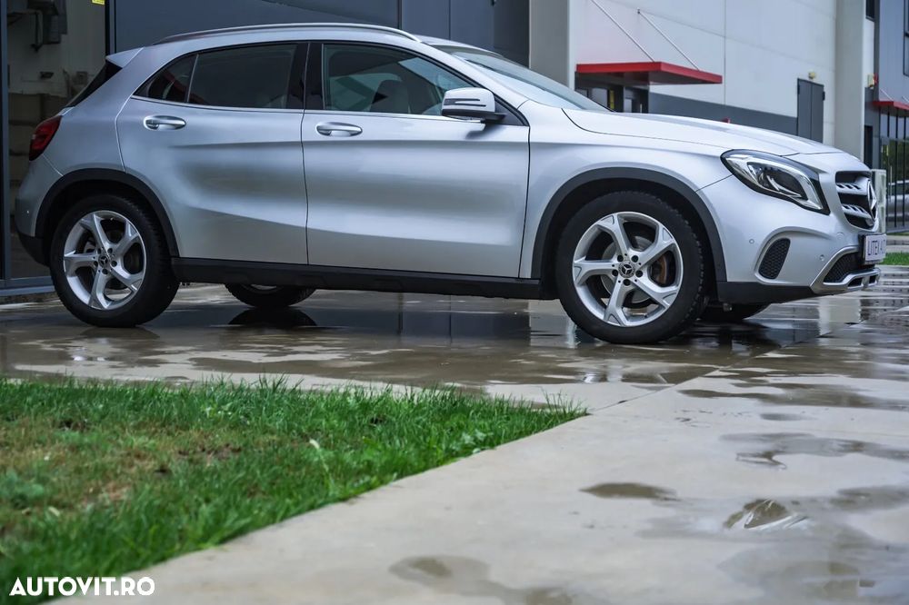 Mercedes-Benz GLA 200 7G-DCT SCORE! - 6