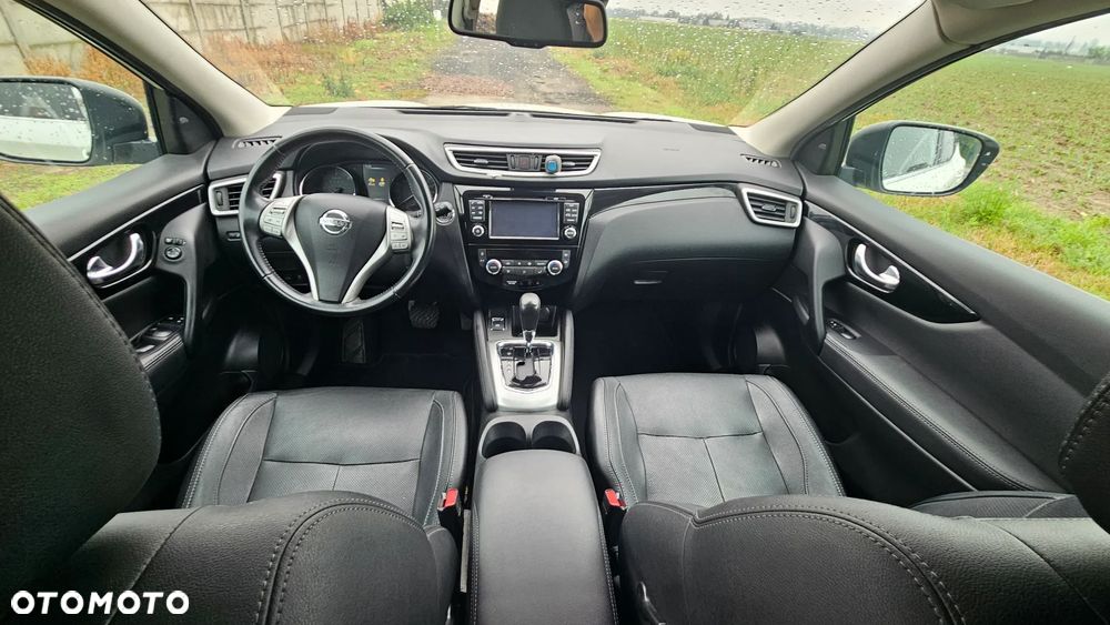 Nissan Qashqai 1.6 dCi Xtronic TEKNA+ - 6