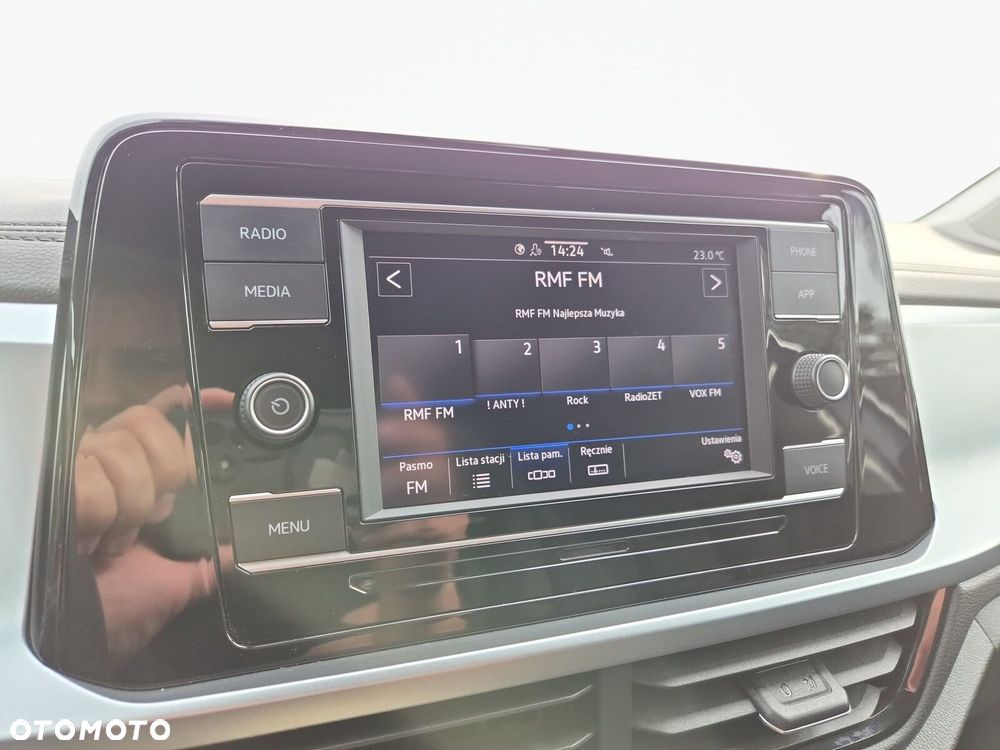 Volkswagen T-Roc - 17