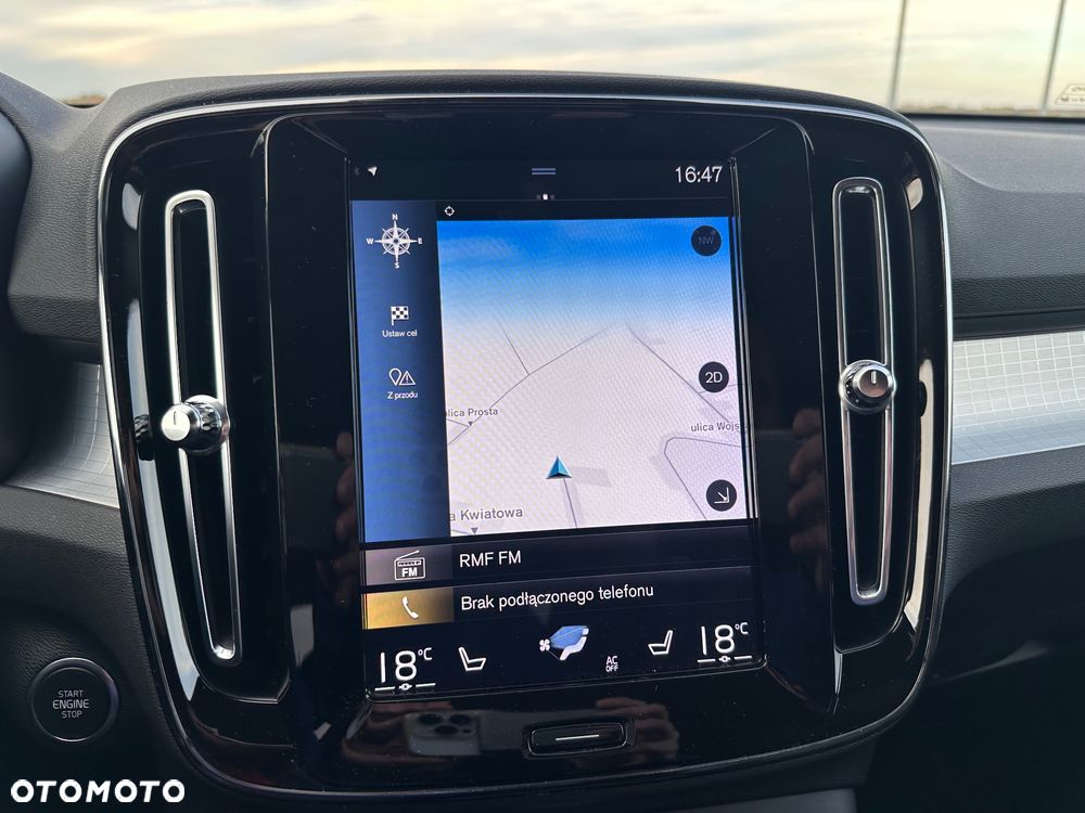 Volvo XC 40 T3 Momentum - 16
