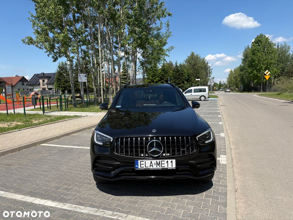 Mercedes-Benz GLC 300 e 4Matic 9G-TRONIC AMG Line - 2
