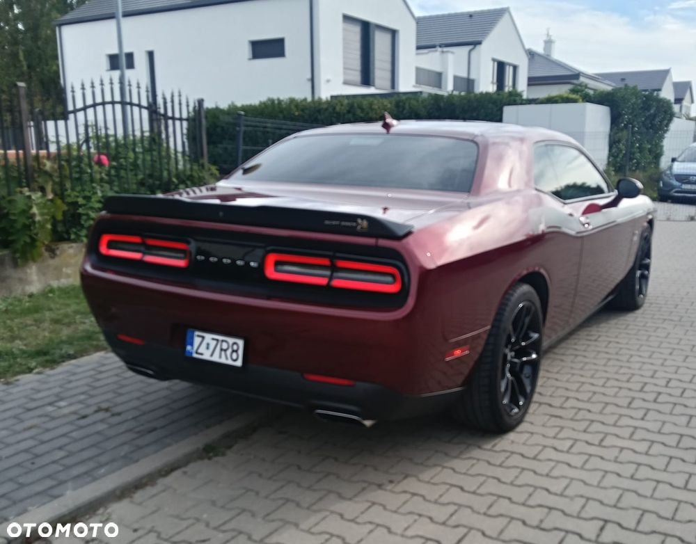 Dodge Challenger 6.4 Scat Pack - 7