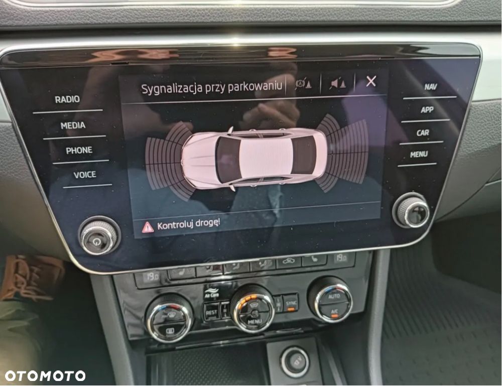 Skoda Superb 1.8 TSI Ambition DSG - 17