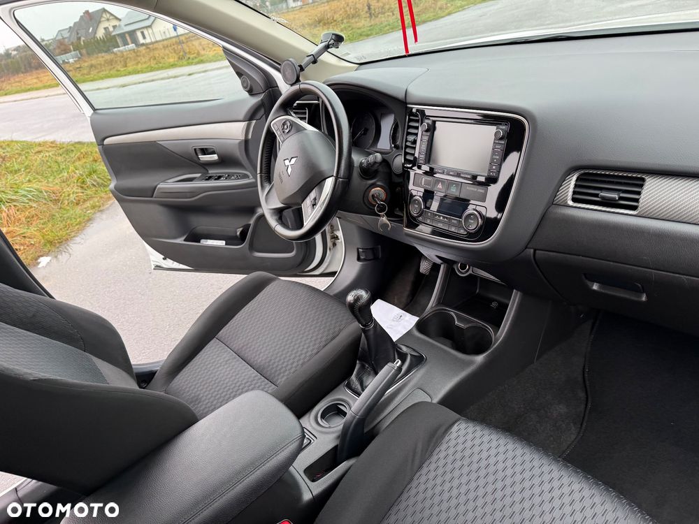 Mitsubishi Outlander 2.0 2WD - 21