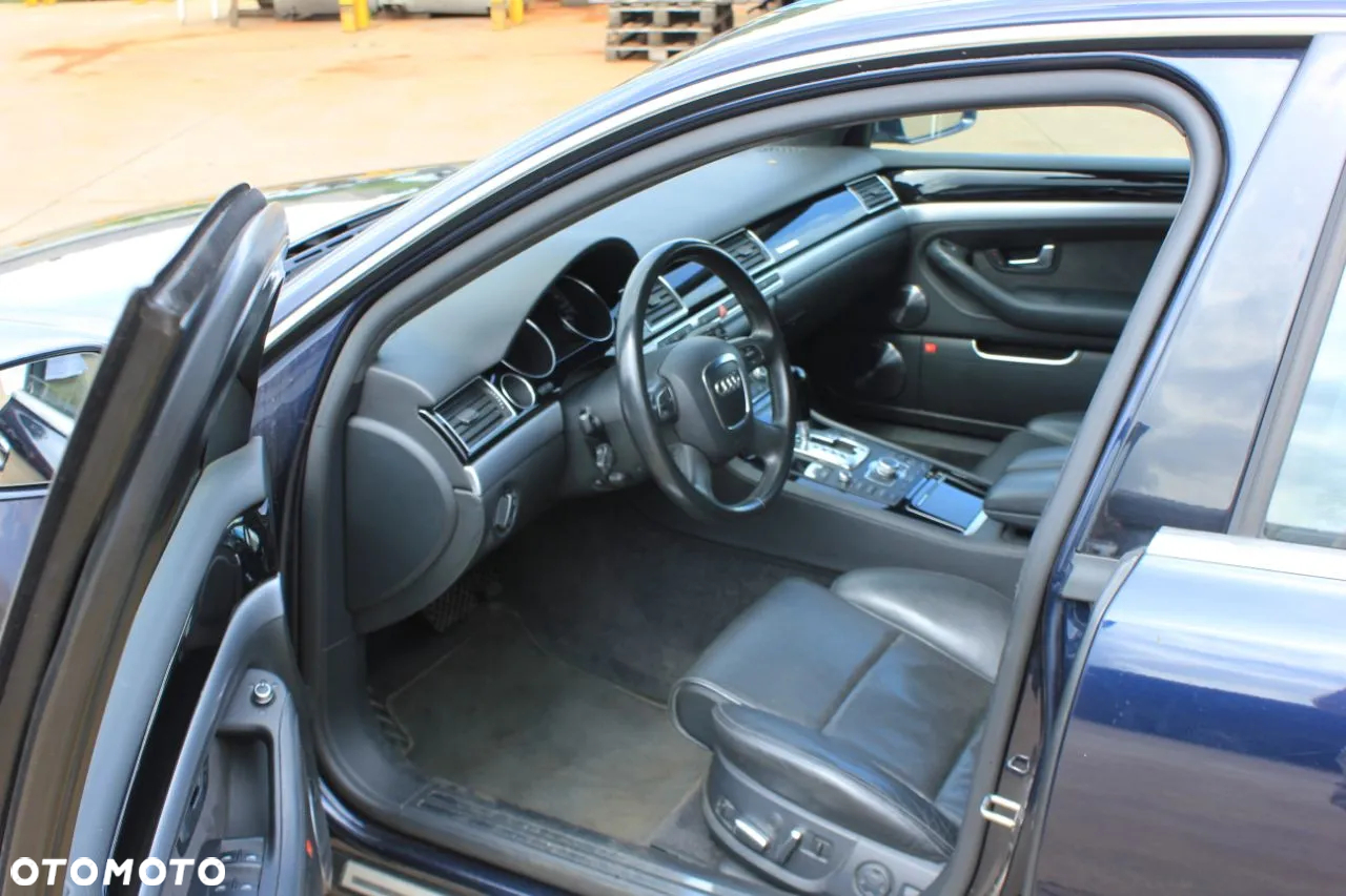 Audi A8 6.0 W12 Quattro - 7
