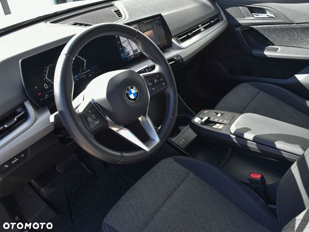 BMW X1 sDrive18i - 16