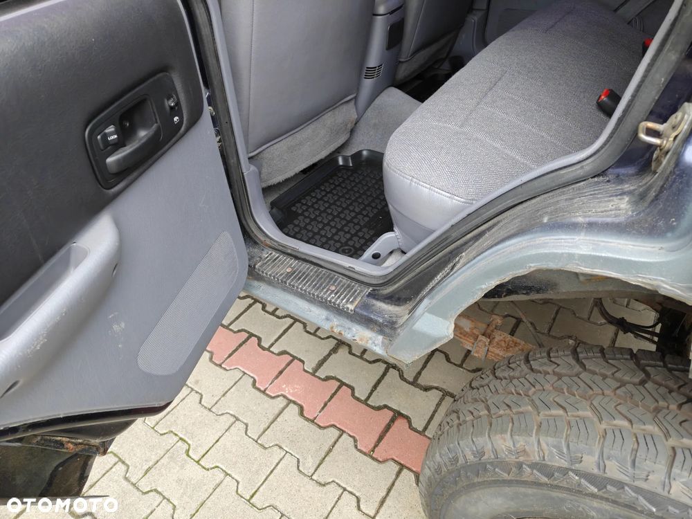 Jeep Cherokee - 17