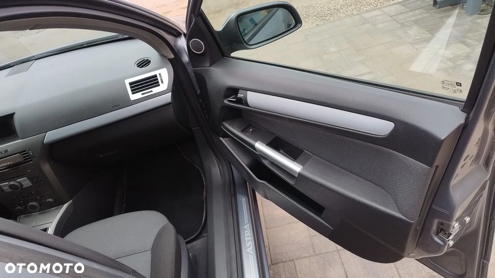 Opel Astra 1.6 - 19