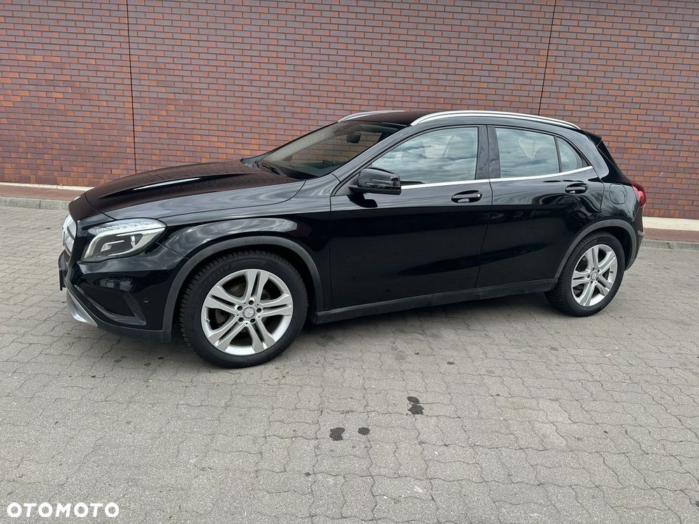 Mercedes-Benz GLA - 17