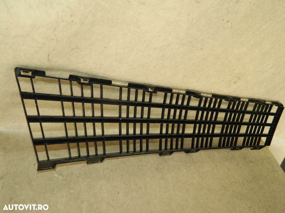 Grila centrala dintre proiectoare, Renault Clio 3 GT  /RS, 2008, 2009, 2010, 2011, 2012,, 2006236 - 4