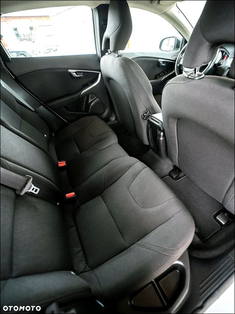 Volvo V40 Cross Country - 34
