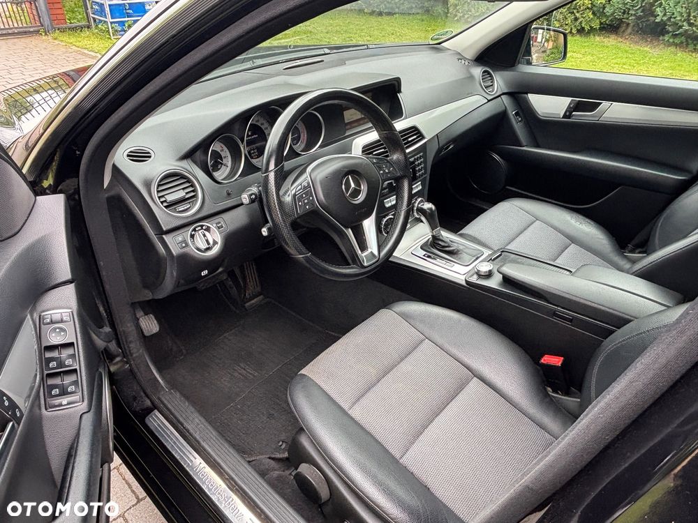 Mercedes-Benz Klasa C 220 CDI 7G-TRONIC Avantgarde Edition - 24
