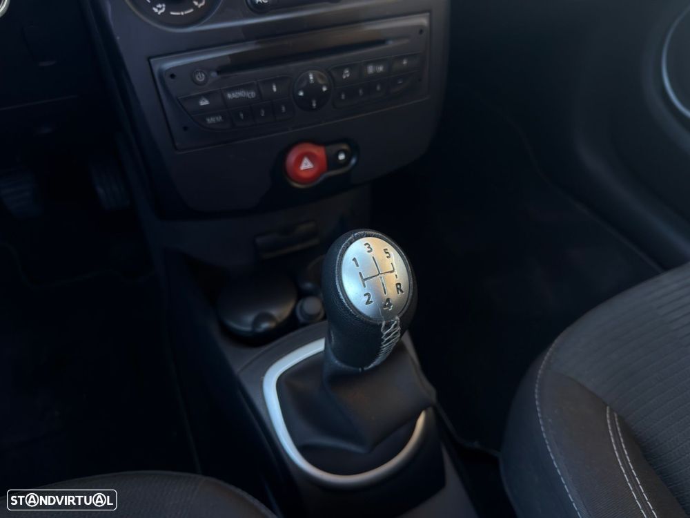 Renault Clio 1.2 16V Fairway - 14