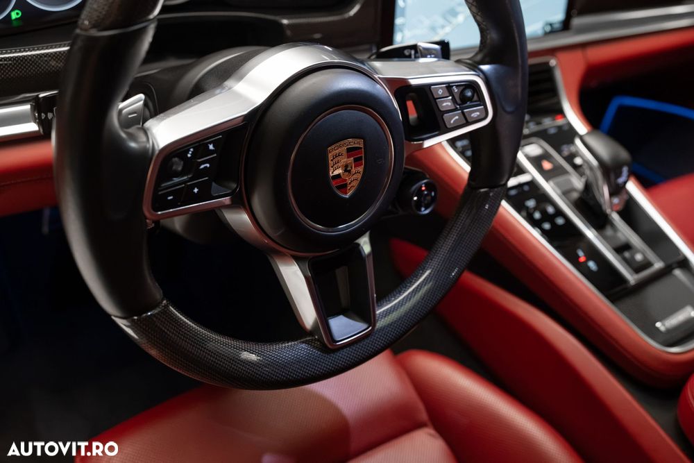 Porsche Panamera - 16