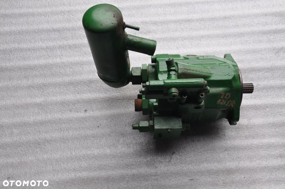 POMPA HYDRAULICZNA JOHN DEERE 6215R NR 02427949C - 1