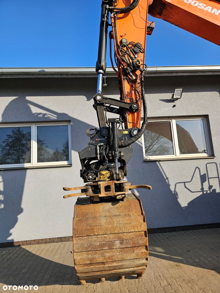 Doosan DX235LC-5 - 16