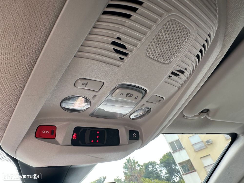 Citroën C5 Aircross 1.2 PureTech Livel Pack - 23