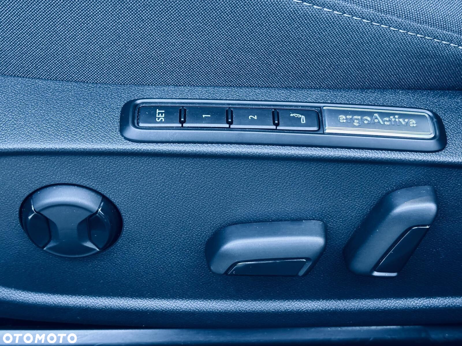 Volkswagen Golf - 14