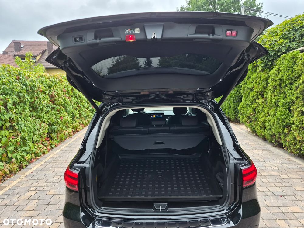 Mercedes-Benz GLB 220 d 4-Matic Progressive 8G-DCT - 17