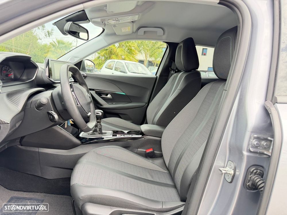 Peugeot 2008 1.2 PureTech Allure Pack - 28