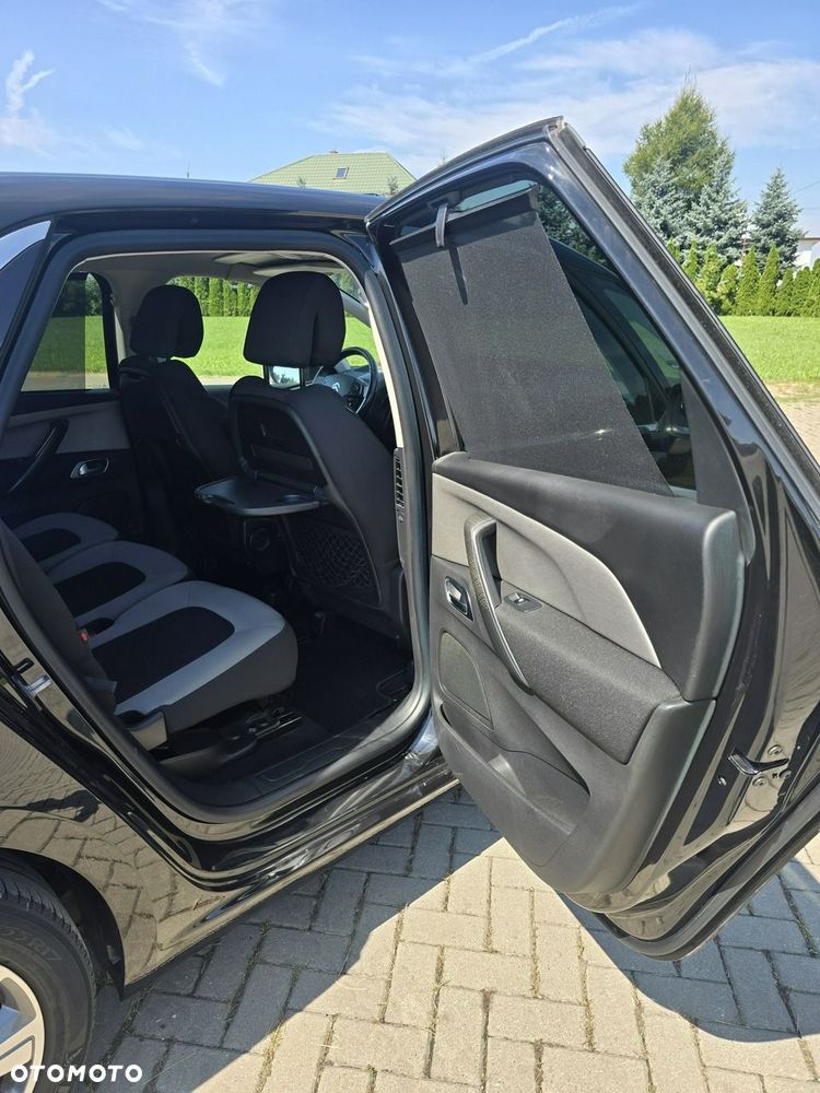 Citroën C4 Picasso - 25