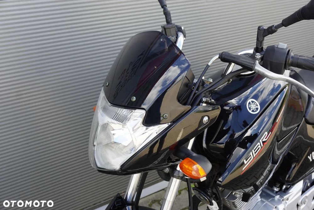 Yamaha YBR - 8