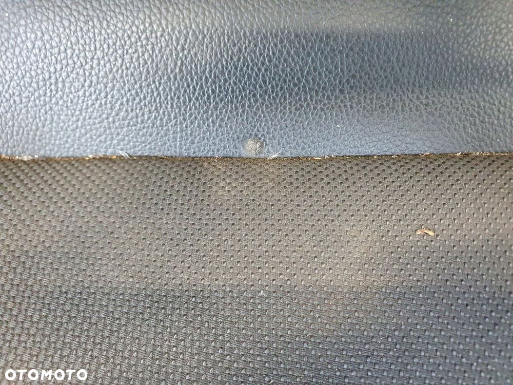 Mercedes-Benz E-Klasa Coupe W207 2007-2017 Fotele kanapa boczki półskóra - 3