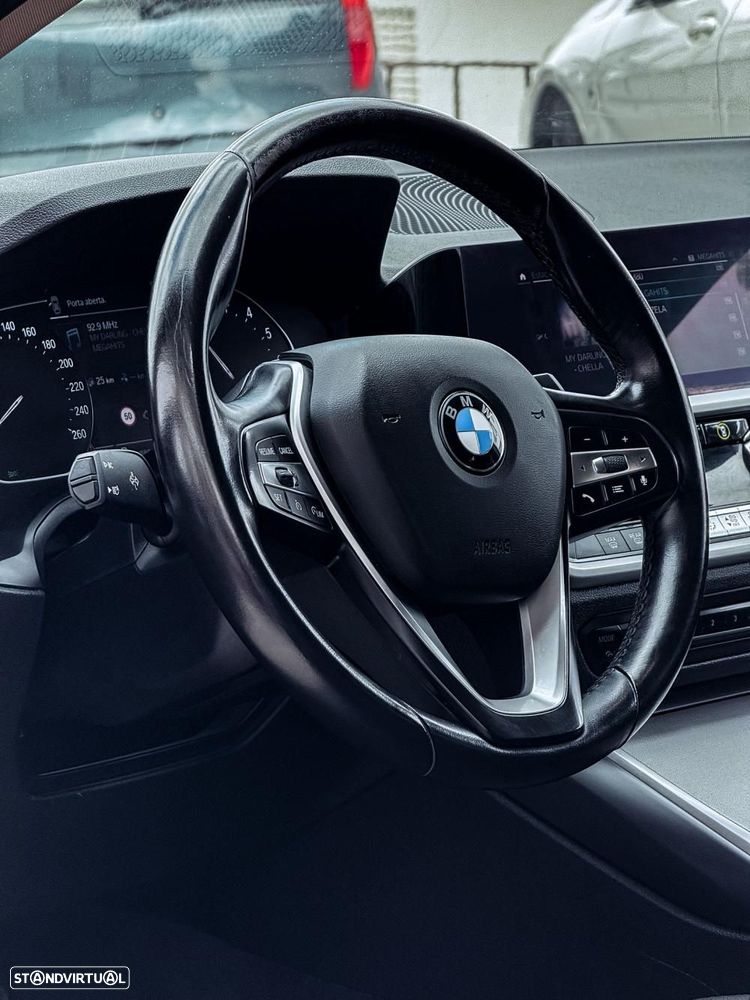 BMW 330 e Line Sport Auto - 14