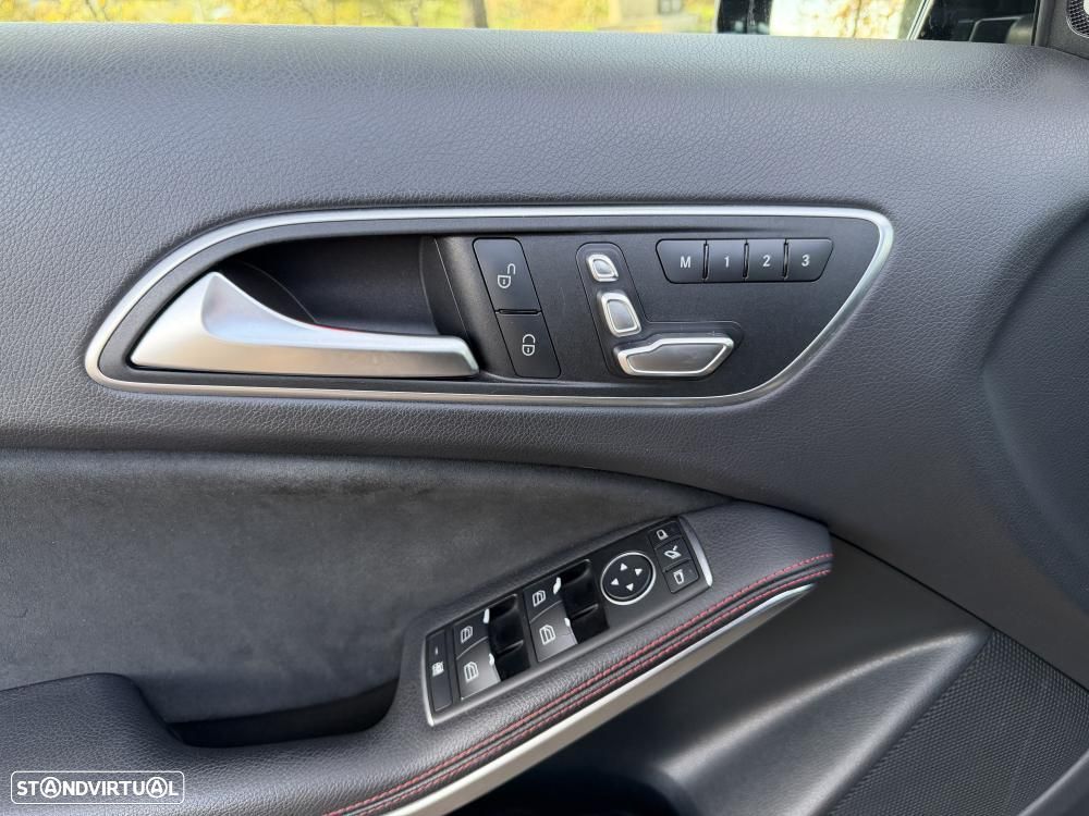 Mercedes-Benz A 45 AMG 4-Matic - 20