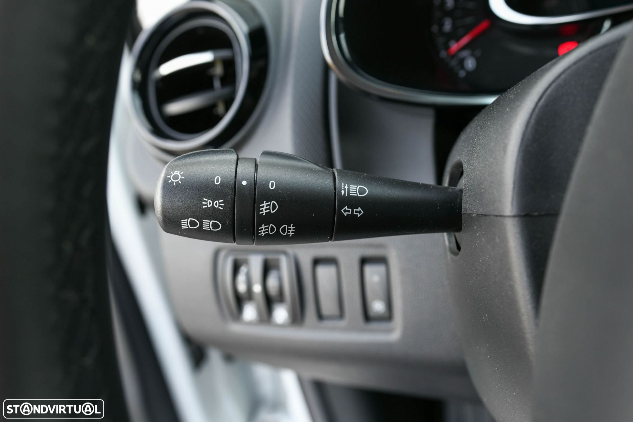 Renault Clio 0.9 TCe Limited - 25