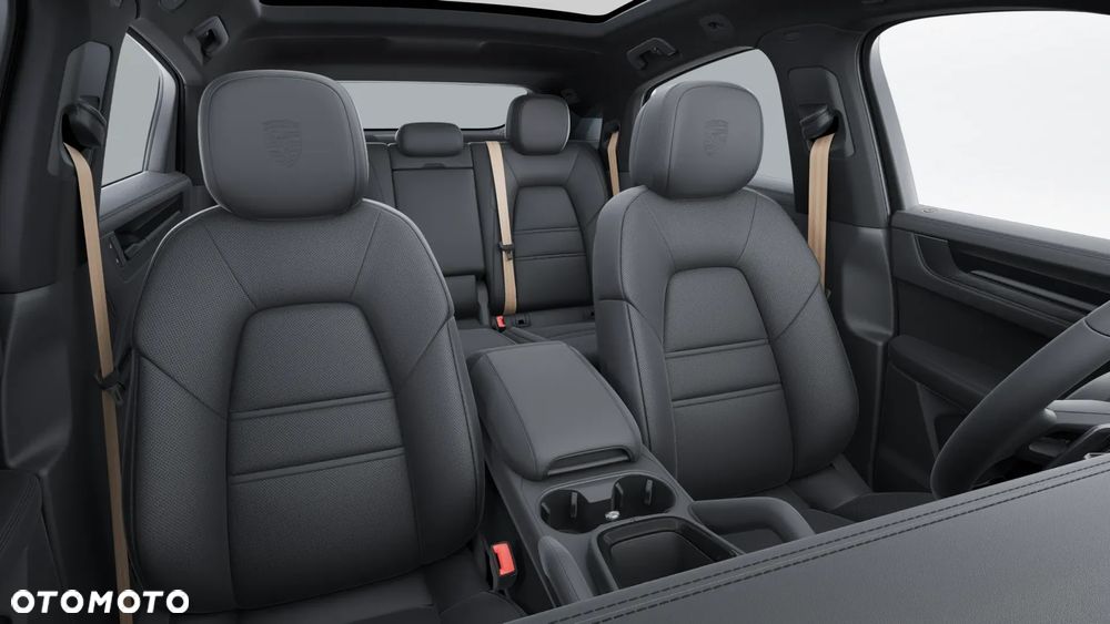 Porsche Cayenne Coupe E-Hybrid PHEV - 8