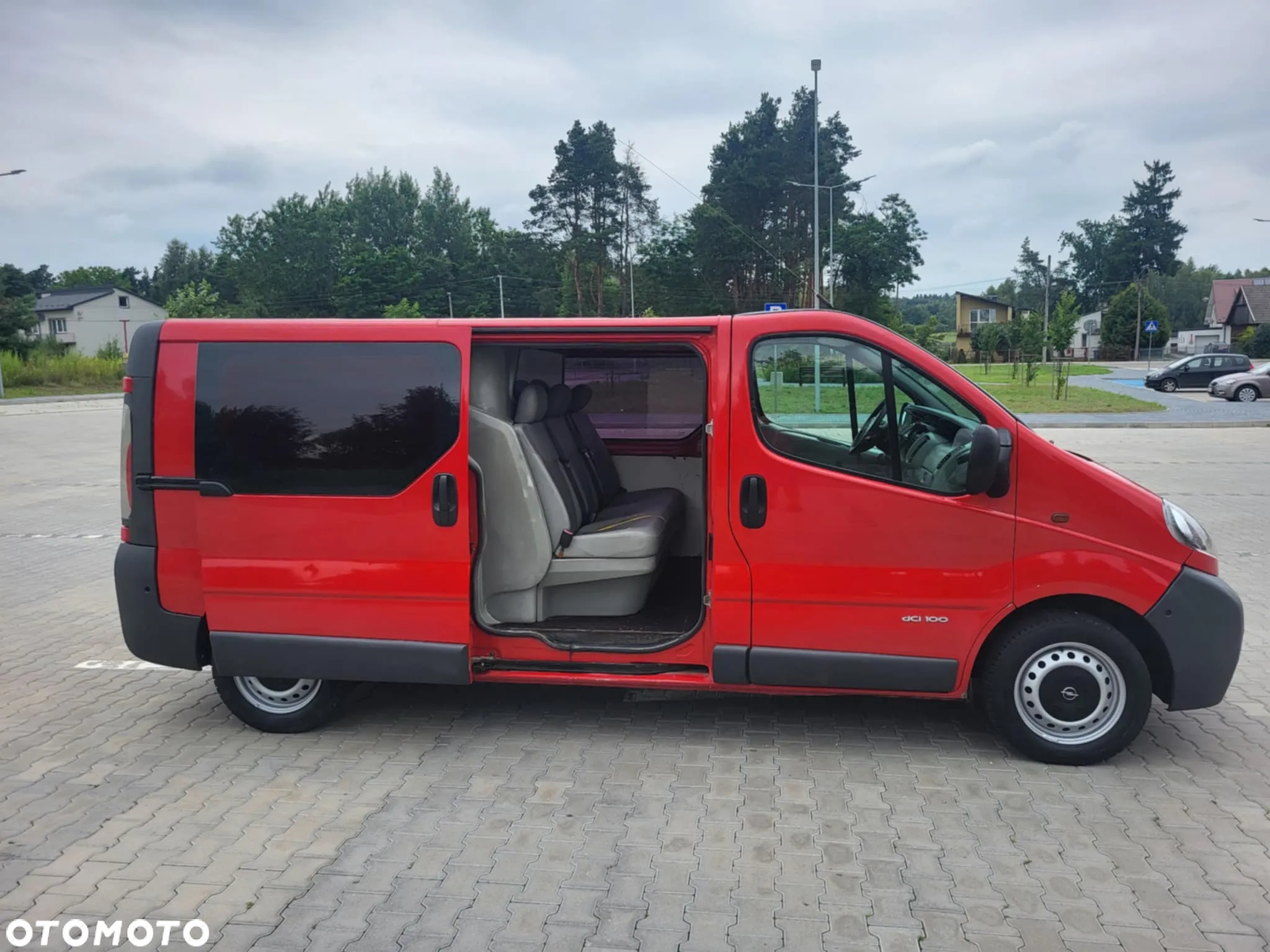 Opel Vivaro - 11