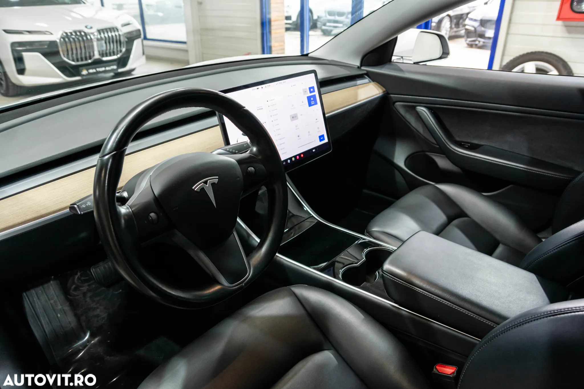 Tesla Model 3 Long Range - 7